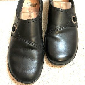 Clarks Collection Black slip on 7M NWOB